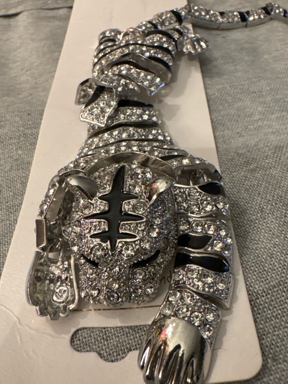 Women’s Black and Silver-Tone Rhinestone Tiger Pendant Brooch 🆕